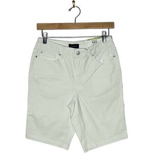 NWT Charter Club Denim shorts bright white‎ size 4 .